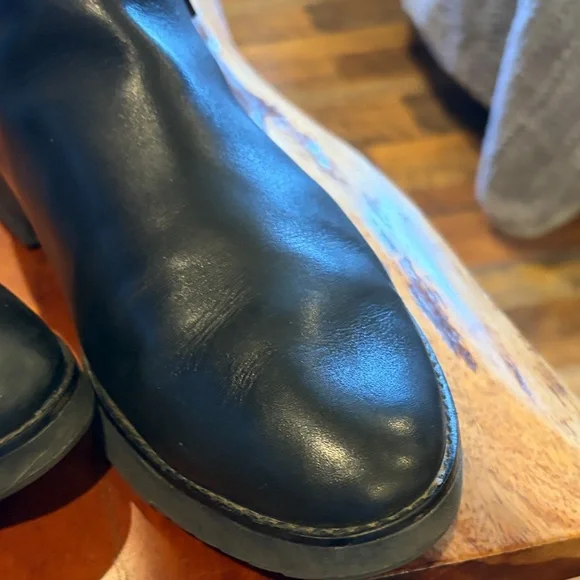 Fitflop Elegant Black Heeled Boots - Picture 7 of 7